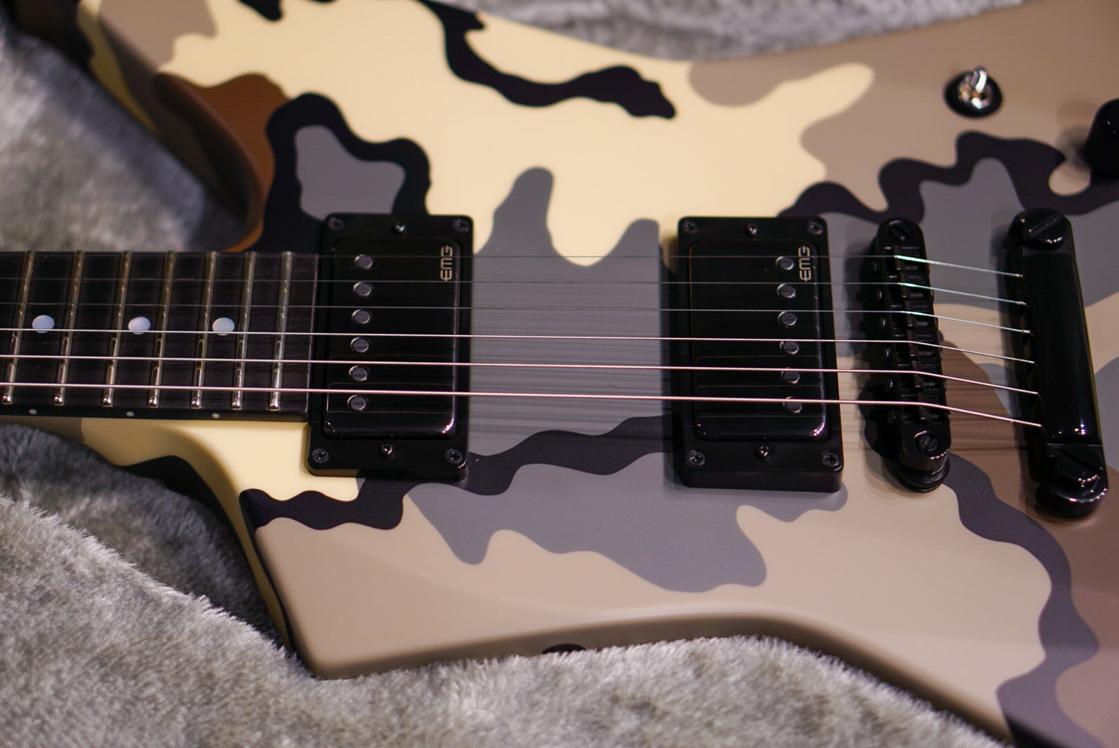 ESP SNAKEBYTE CAMO James hetfield signature E6460242