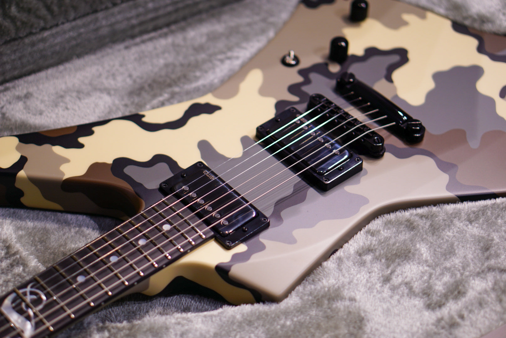 ESP SNAKEBYTE CAMO James hetfield signature E6460242