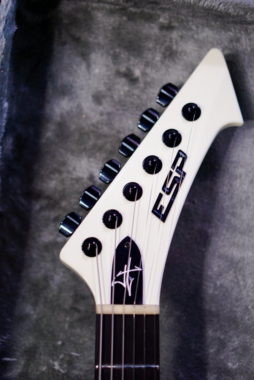 ESP Vulture James Hetfield Signature Olympic White EJHV0204
