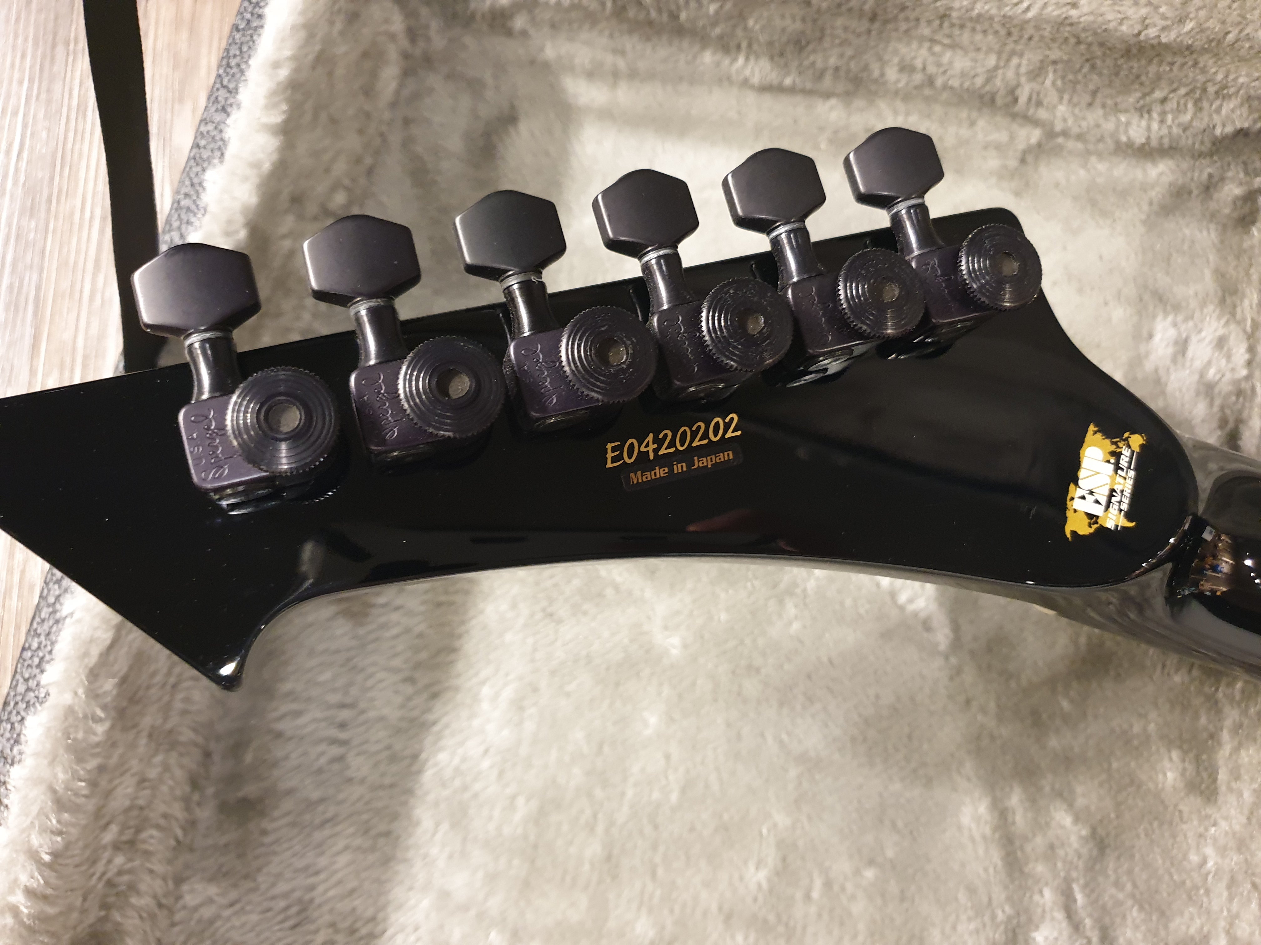 ESP Snakebyte GLOSS black E0420202 - HIENDGUITAR   ESP GUITAR