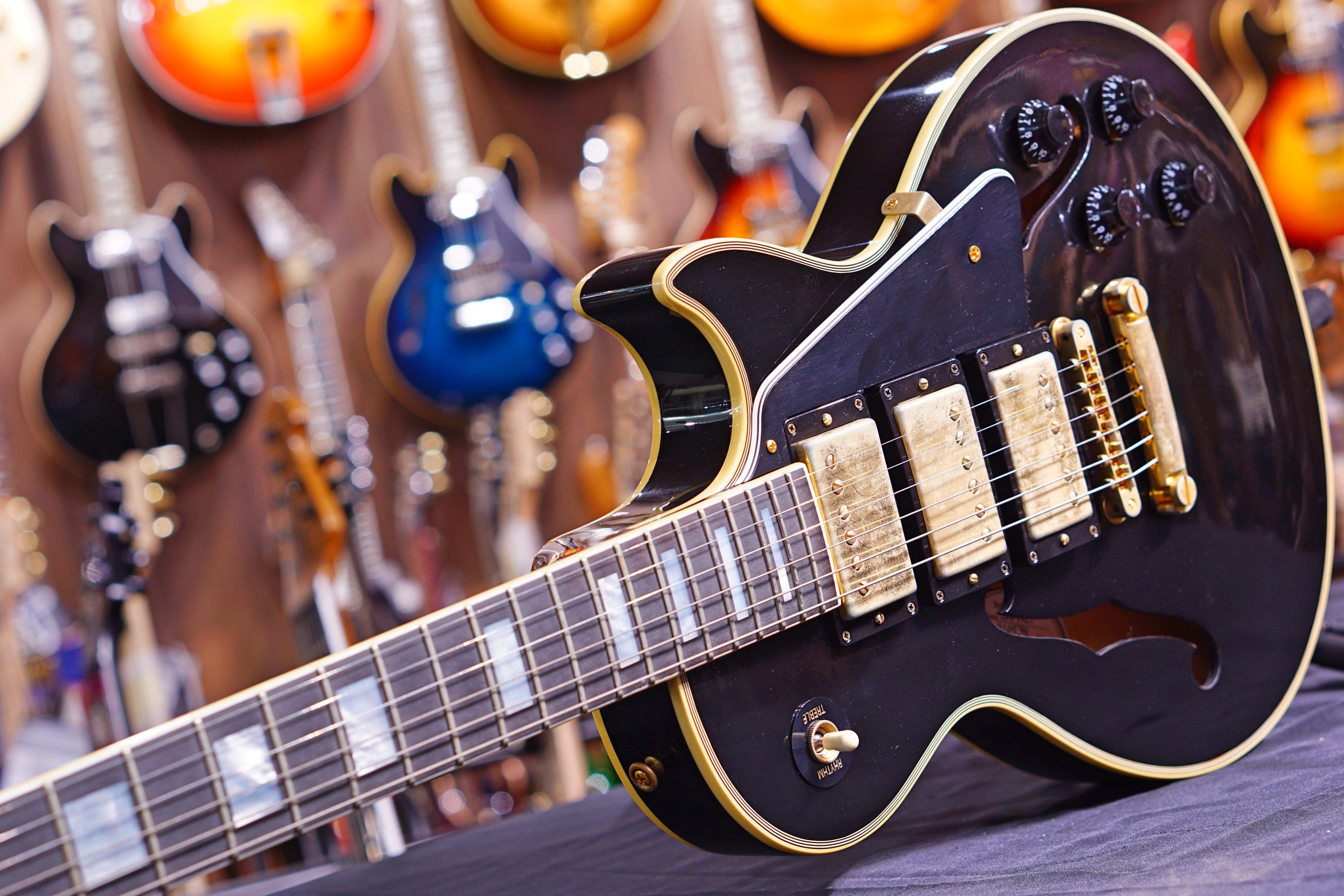 Gibson ES Les Paul Custom Black Beauty VOS ESLPBB15EBGH1 - HIENDGUITAR   GIBSON GUITAR