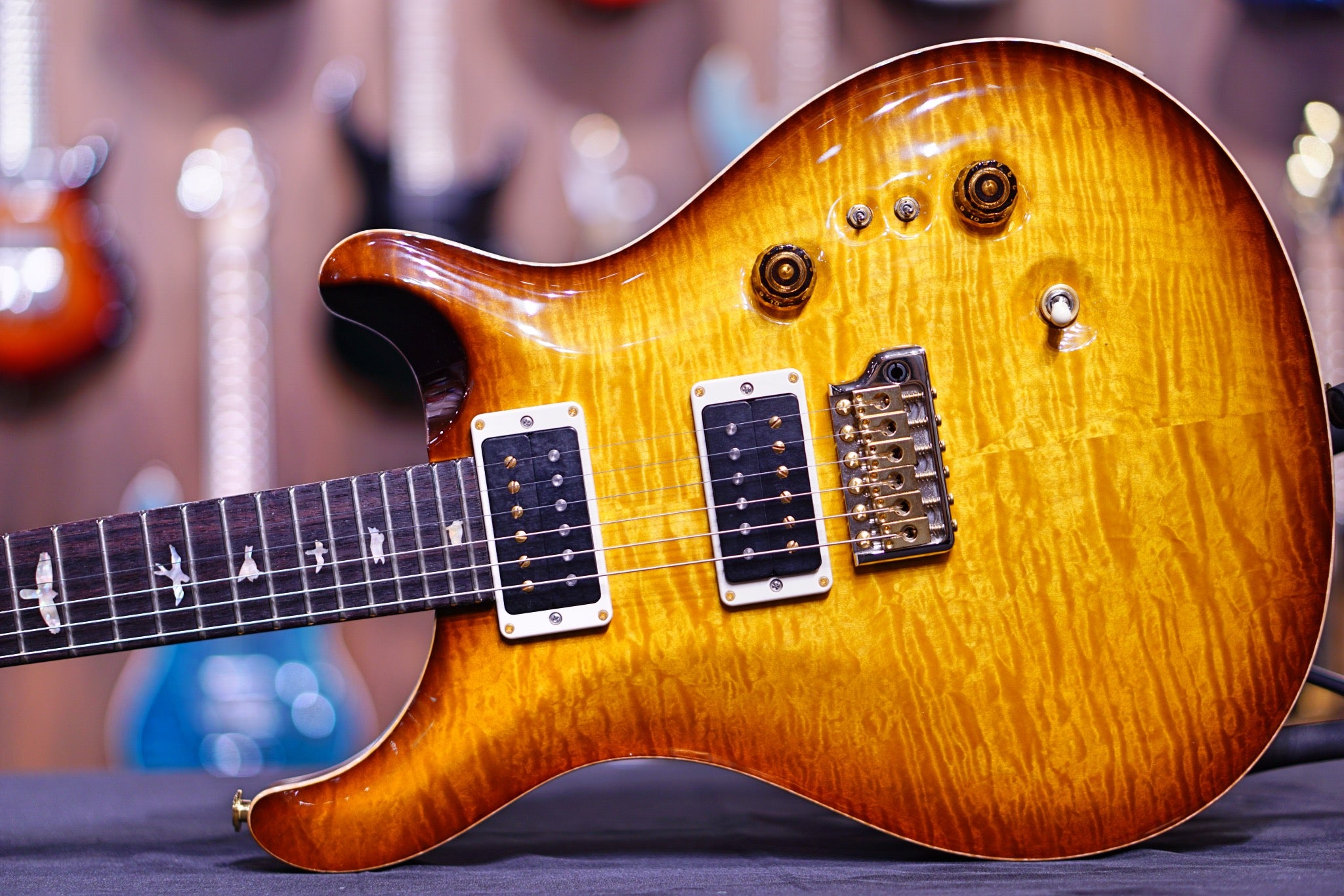 prs custom 24 mccarty tobacco sunburst Piezo Electric Guitar with Pattern Thin Neck - 10-Top w/ Case way blade switch Custom 24 10 Top -