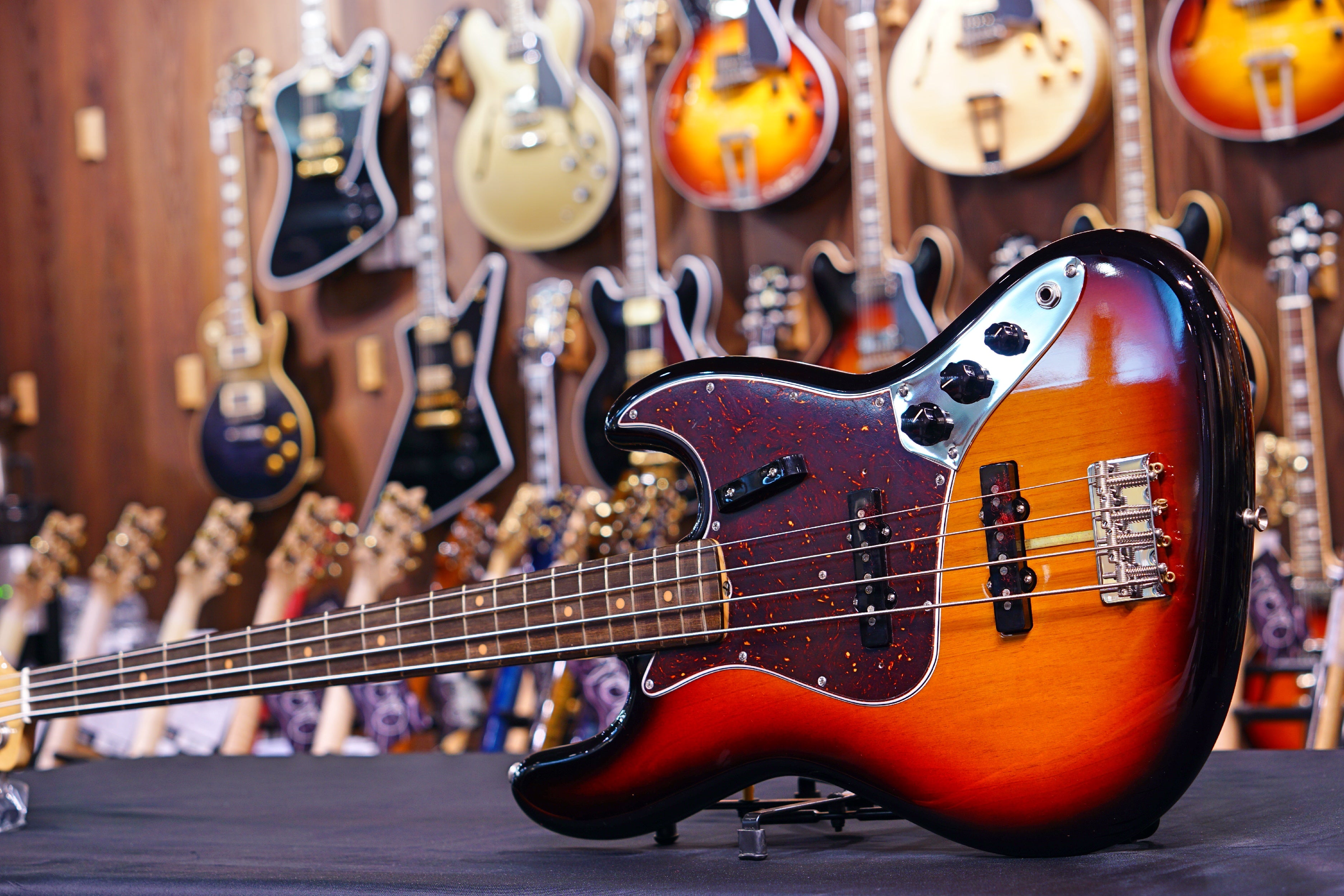 Fender American Original '60s Precision Jazz Bass - 3-Color Sunburst - HIENDGUITAR   fender bass