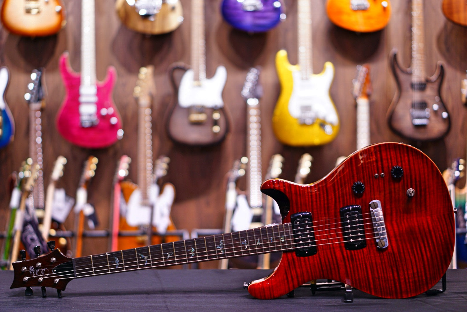 PRS SE Paul's Guitar - Fire Red