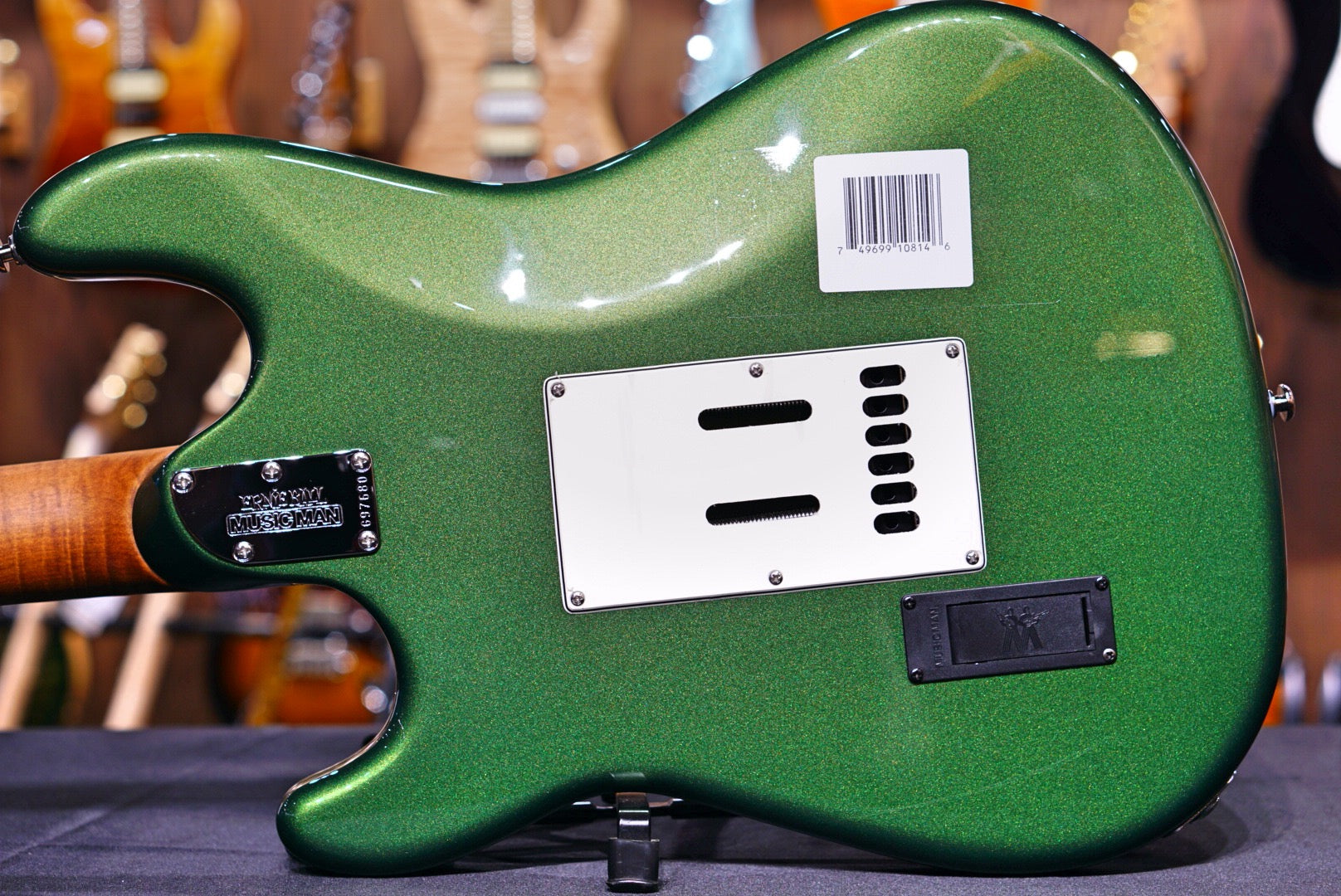 Ernie Ball Music Man Cutlass SSS Charging Green  G97680 - HIENDGUITAR   Musicman GUITAR