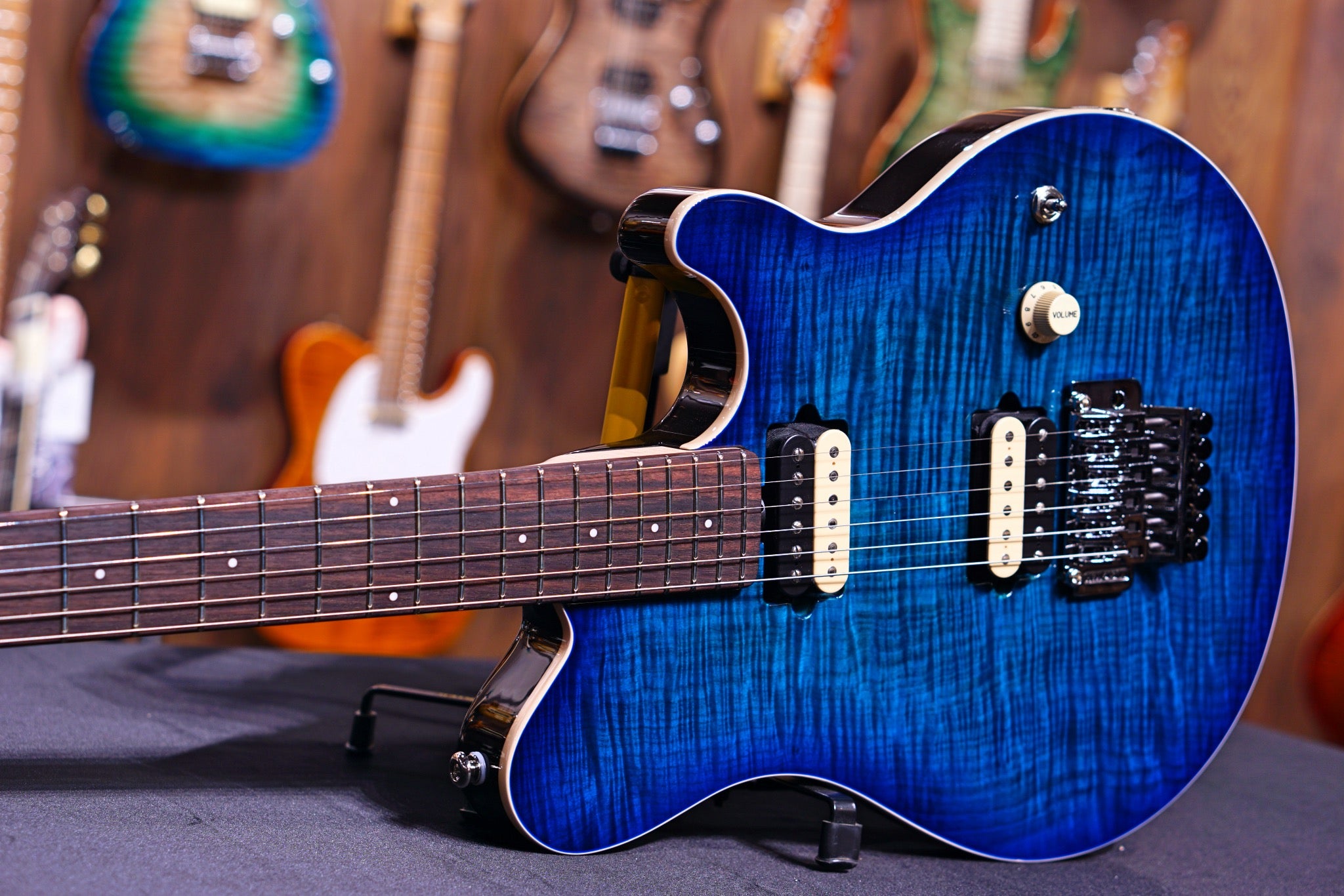 Musicman Axis Balboa Blue Flame - rosewood Matching Headstock G97716 - HIENDGUITAR   Musicman GUITAR