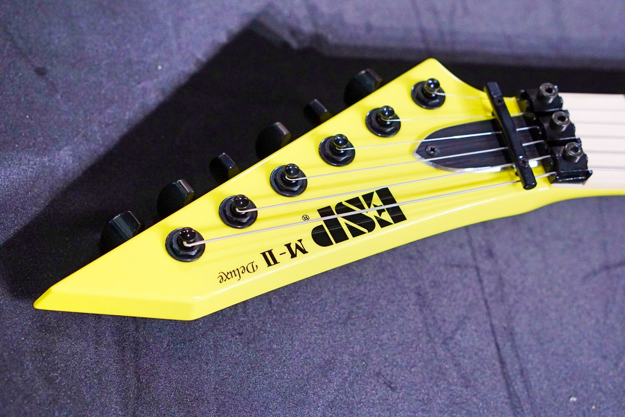 ESP ORIGINAL M-II DX/M w/EMG Brushed Black Neon Yellow E7601202 - HIENDGUITAR   ESP GUITAR