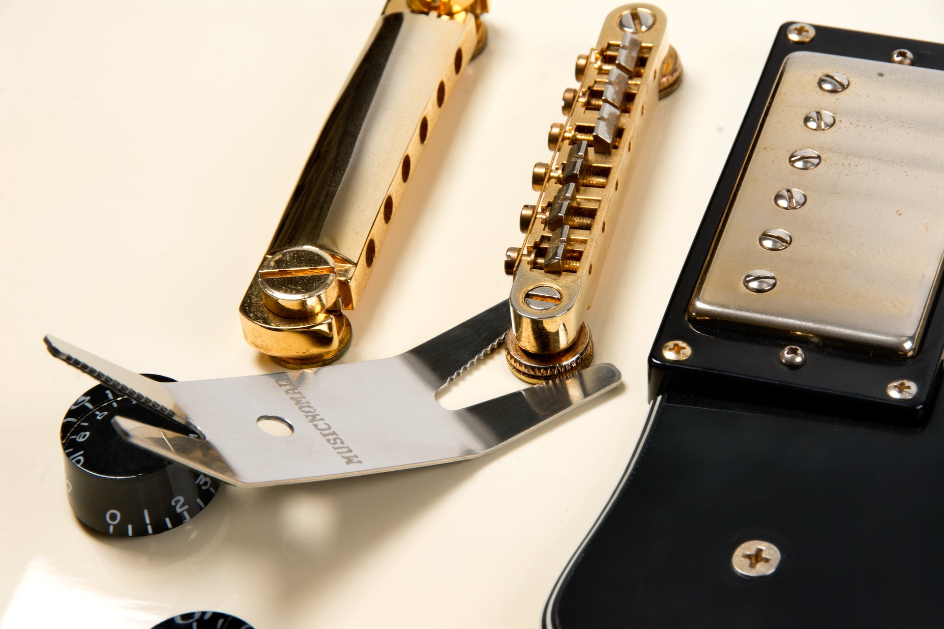 Music Nomad Premium Spanner Wrench w/ Microfiber Suede Backing MN224 - HIENDGUITAR   musicnomad musicnomad